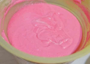 Розовое тесто
