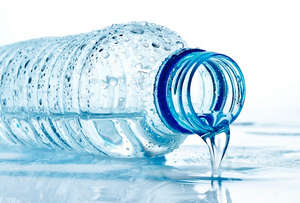 Вода в бутылке