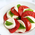 Как приготовить салат «Капрезе» в духе итальянских традиций