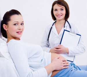 Беременная девушка на приеме у гинеколога