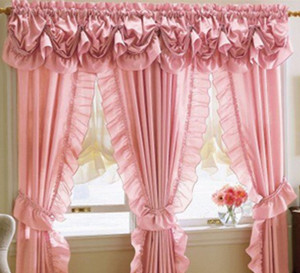 Розовые шторы с рюшами