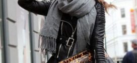 Девушка с завязанным на шее шарфом