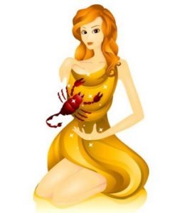 Девушка в желтом держит скорпиона