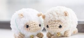Две вязанных овечки