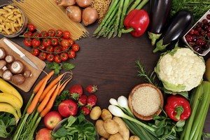 Разнообразные продукты на столе