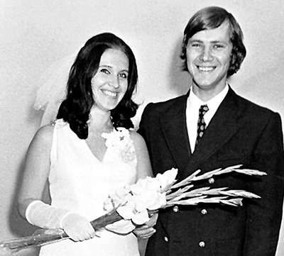 Свадьбу с ЗАСЕДАТЕЛЕВЫМ Надежда сыграла в 1974 году