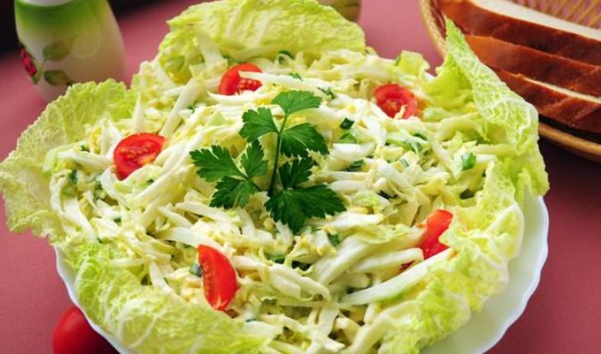 Как вкусно приготовить салат из китайской капусты