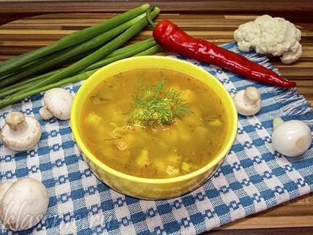 Суп из цветной капусты с грибами: рецепт с фото