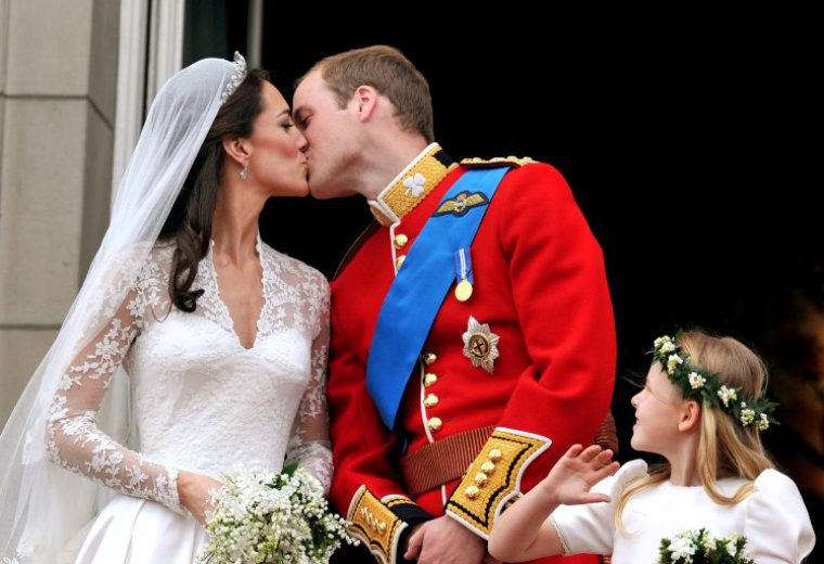 Раскрыта причина, по которой бывшую девушку принца Гарри пригласили на свадьбу