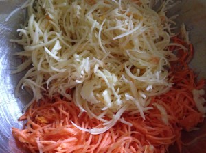 Картофель и морковь потертые