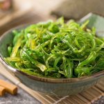 Салат из морской капусты — лучшие рецепты. Как правильно и вкусно приготовить салат из морской капусты.
