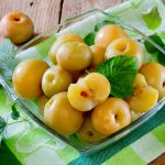 Моченые яблоки антоновки – еще один способ сохранить урожай любимых фруктов. Подборка рецептов моченых яблок антоновки