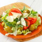 Салат с капустой и сухариками — подборка лучших рецептов. Готовим вкусные салаты из капусты с сухариками.