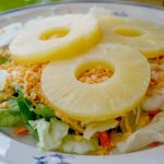 Салат с ананасом и креветками — подборка лучших рецептов. Как правильно и вкусно приготовить салат с ананасом и креветками.