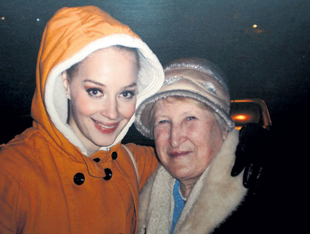 Светлана Ходченкова с бабушкой, фото