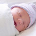 Как правильно пеленать новорожденного и стоит ли это делать? О том, как правильно пеленать новорожденного: видео