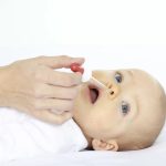 Почему новорожденный хрюкает носом: причины данной патологии. Новорожденный хрюкает носом – что делать?
