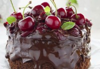 chocolate-cake-with-cherries