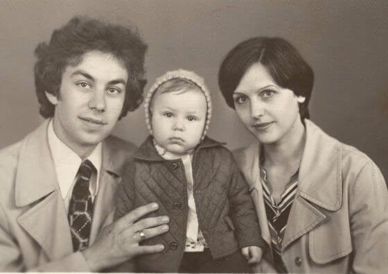 Дмитрий Дюжев с родителями