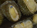Дуриан (durian) снаружи и с разрезом