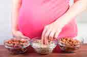 Как питаться правильно до и во время беременности