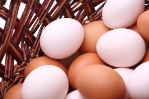 Польза и вред яйца для кожи лица