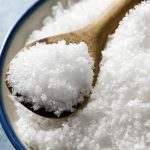 Соль поваренная и морская соль: полезная или вредная? В каких дозах надо употреблять соль, в чем её польза и вред для организма