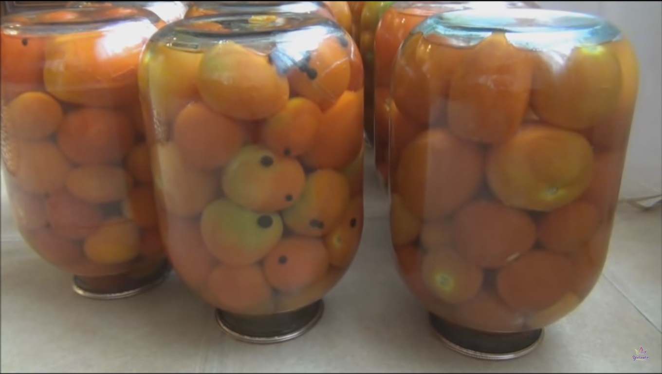 pomidori gotovi - zakatani
