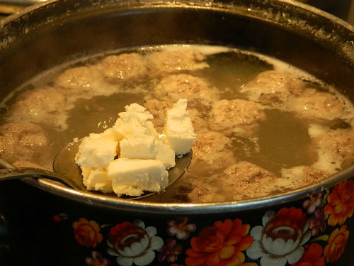 готовим сырный суп с фрикадельками