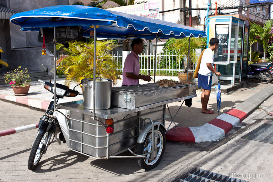 Еда в Тайланде на колесах