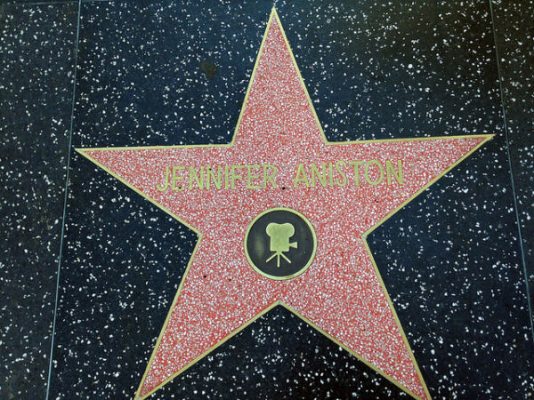 Дженнифер Энистон имеет собственную звезду на голливудской «Алее славы»