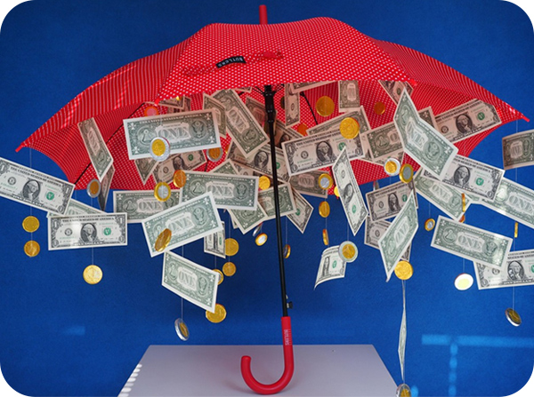 зонт с купюрами