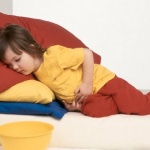 У ребенка ночью болит живот: возможные причины проблемы