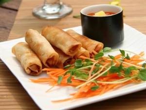 spring_roll1 - Лучшие 10 блюд тайской кухни, которые вы просто обязаны попробовать