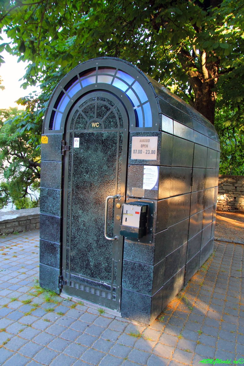 Таллинский автоматический туалет