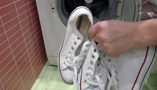 Стирать можно только качественную тканевую обувь