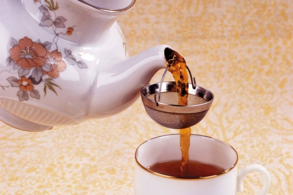 Из цветков боярышника можно приготовить чай, обладающий сильными седативными и успокаивающими свойствами