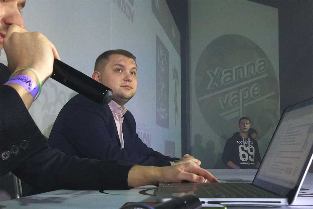 Депутат Чернышов на B2B-конференции в рамках Vape Village