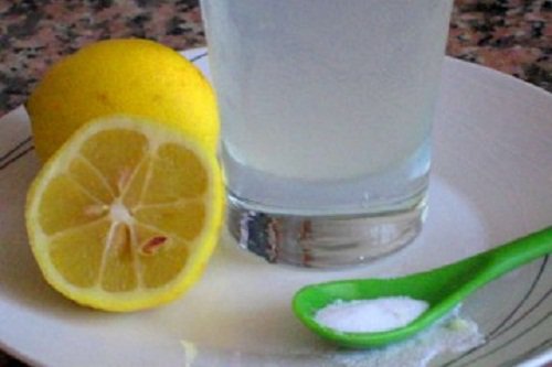 Лечить инфекции мочевого пузыря при помощи лимона и соды