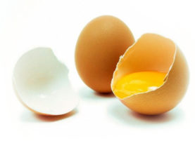 Можно ли пить сырые яйца: в чём польза продукта для здоровья