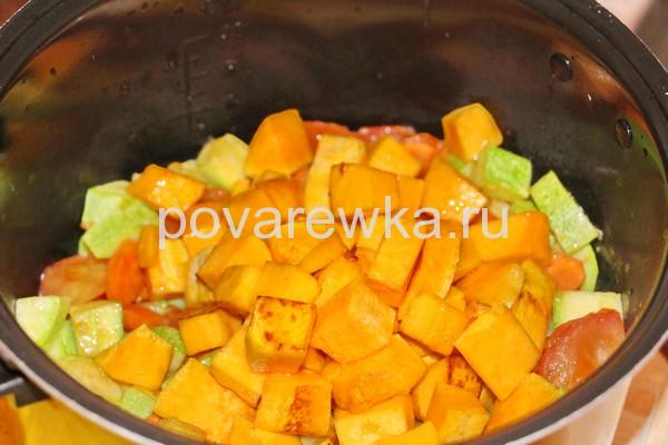 Овощное рагу с кабачками и картошкой на сковороде: рецепт пошагово