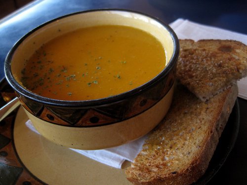 Легкий суп с сельдереем