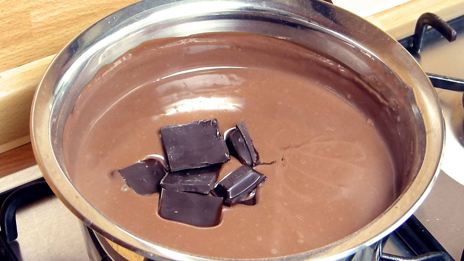Заварной шоколадный крем с шоколадом и какао