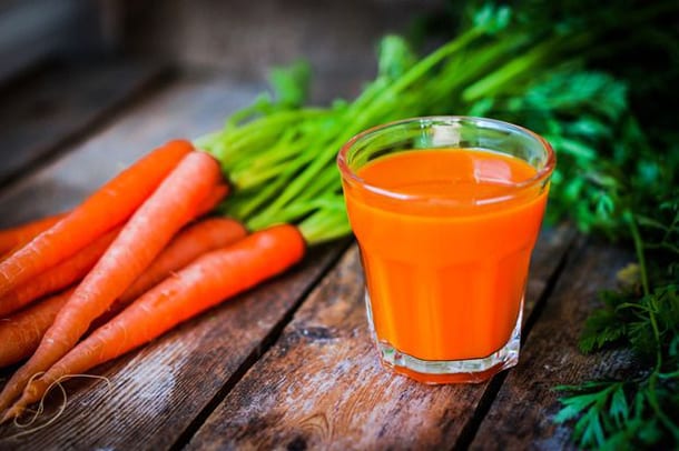 Морковь и стакан сока