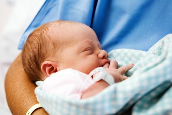 К чему снится новорожденный ребенок: подробные толкования